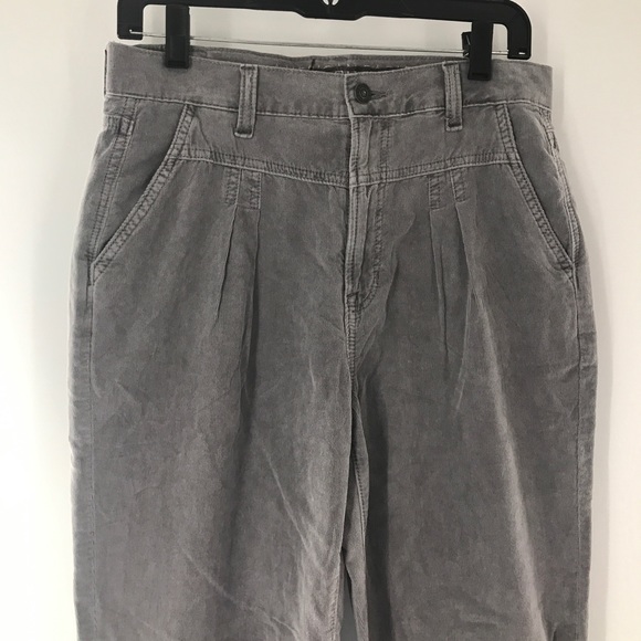 NWOT AMERICAN EAGLE Pleated Corduroy Mom Jeans - Picture 6 of 8